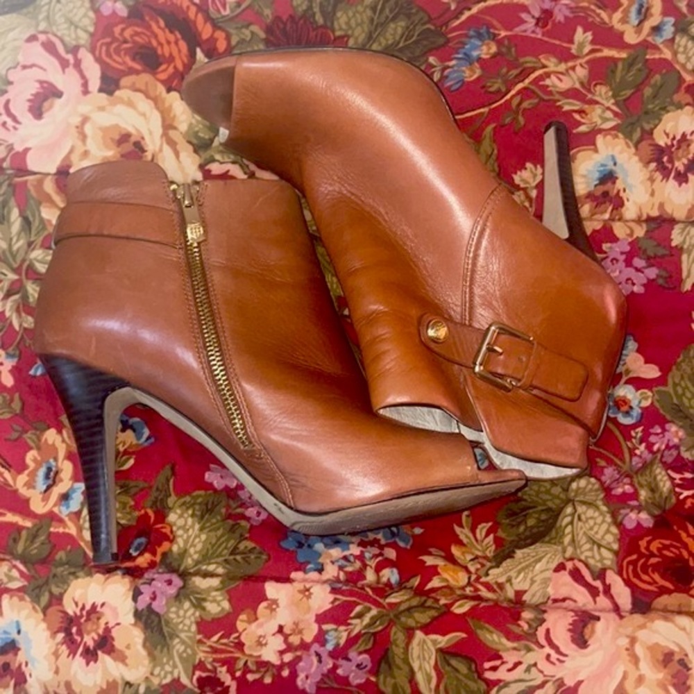 Open Toed Bootie Heels 🍂🤎👜